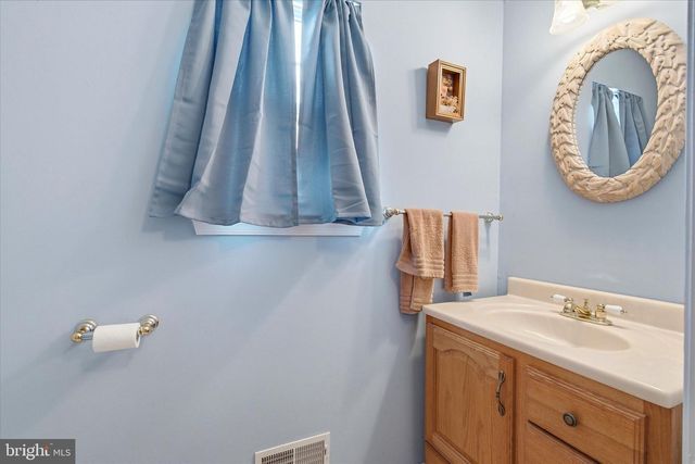 1013 BUCCANEER LANE, Manahawkin, NJ 08050