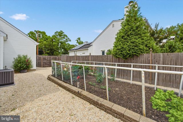 1013 BUCCANEER LANE, Manahawkin, NJ 08050