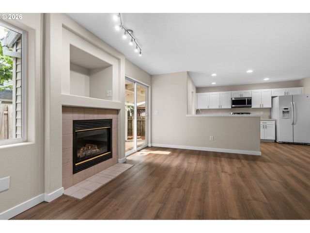 5016 Ne CANDLEWOOD Pl, Hillsboro, OR 97124