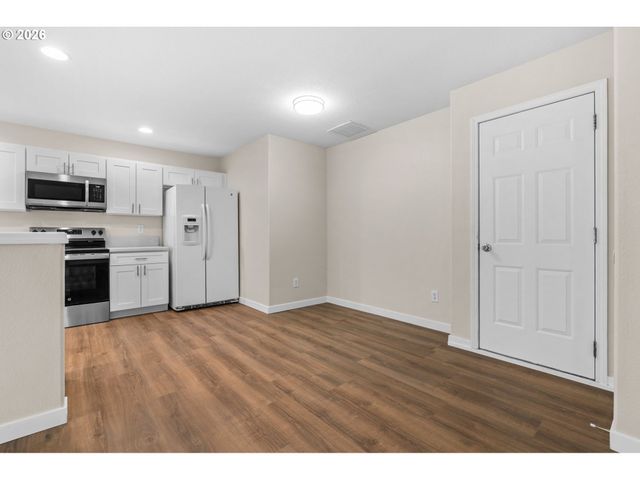 5016 Ne CANDLEWOOD Pl, Hillsboro, OR 97124