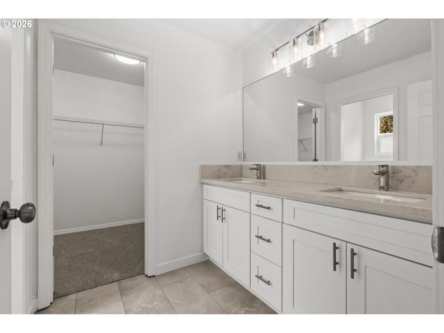5016 Ne CANDLEWOOD Pl, Hillsboro, OR 97124