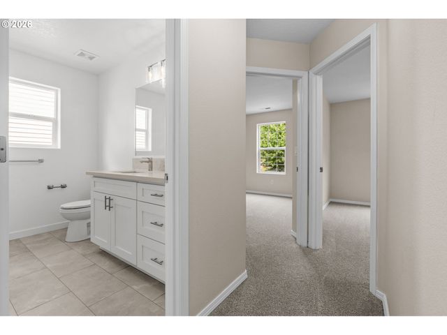 5016 Ne CANDLEWOOD Pl, Hillsboro, OR 97124