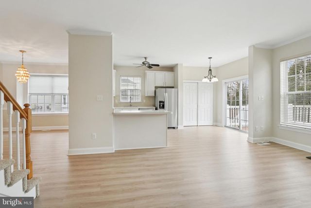 78 CHAPEL HILL RD, Mount Laurel, NJ 08054