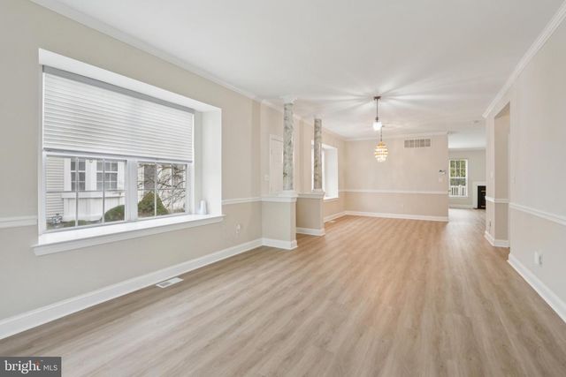 78 CHAPEL HILL RD, Mount Laurel, NJ 08054