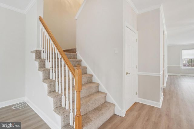 78 CHAPEL HILL RD, Mount Laurel, NJ 08054