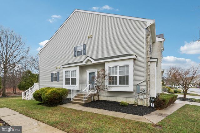 78 CHAPEL HILL RD, Mount Laurel, NJ 08054