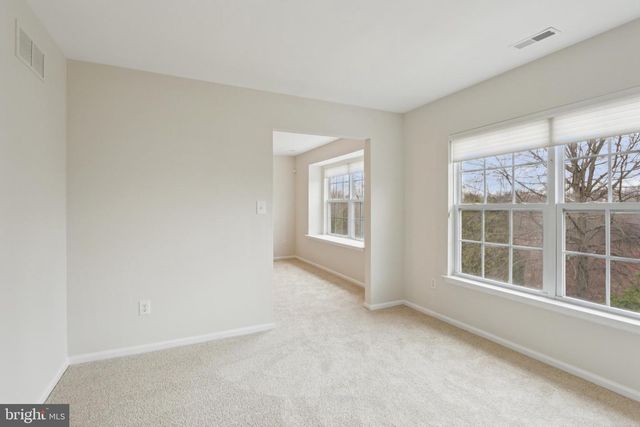 78 CHAPEL HILL RD, Mount Laurel, NJ 08054