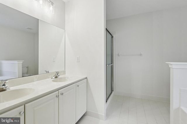 78 CHAPEL HILL RD, Mount Laurel, NJ 08054