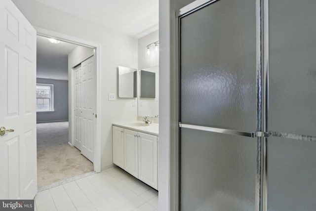 78 CHAPEL HILL RD, Mount Laurel, NJ 08054