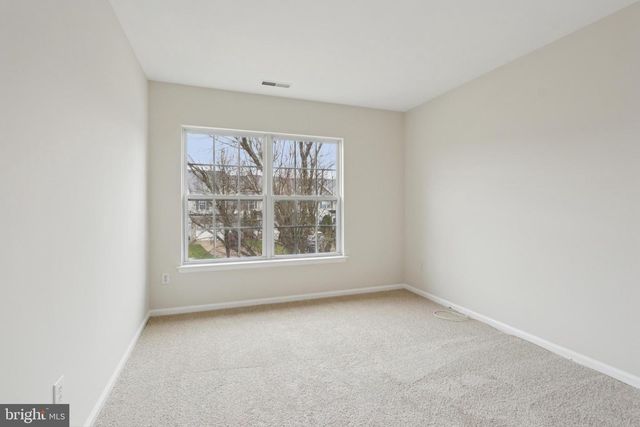 78 CHAPEL HILL RD, Mount Laurel, NJ 08054