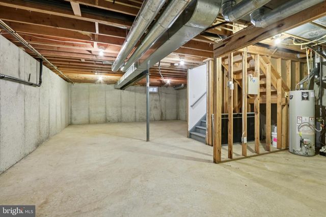 78 CHAPEL HILL RD, Mount Laurel, NJ 08054