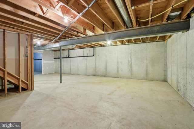 78 CHAPEL HILL RD, Mount Laurel, NJ 08054