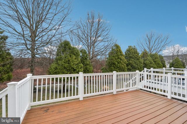 78 CHAPEL HILL RD, Mount Laurel, NJ 08054