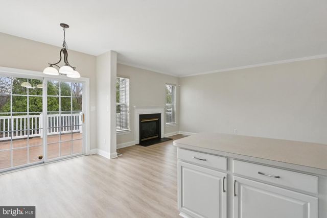 78 CHAPEL HILL RD, Mount Laurel, NJ 08054