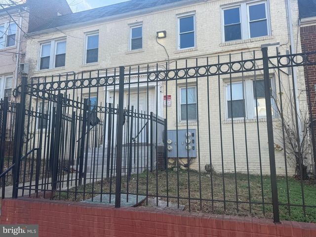 2323 GREEN ST SE, Washington, DC 20020