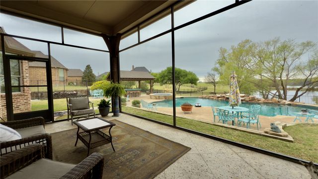 4 Raven Circle, Heath, TX 75032