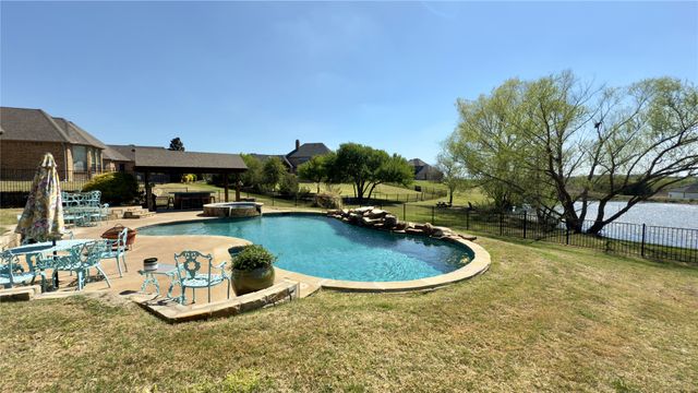 4 Raven Circle, Heath, TX 75032