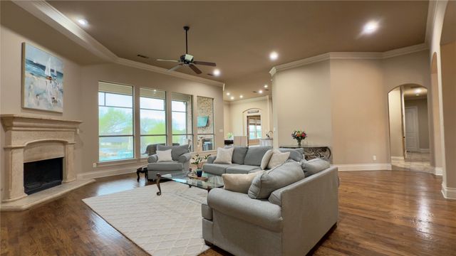 4 Raven Circle, Heath, TX 75032