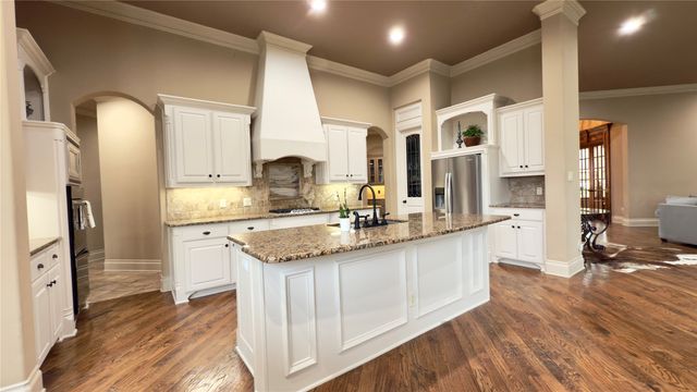 4 Raven Circle, Heath, TX 75032