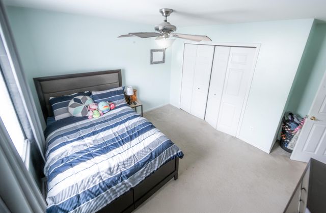 130 Polly Lane, Hobart, IN 46342