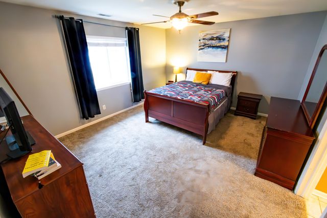 130 Polly Lane, Hobart, IN 46342