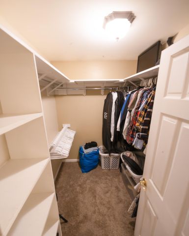 130 Polly Lane, Hobart, IN 46342