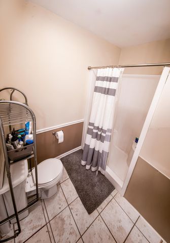 130 Polly Lane, Hobart, IN 46342