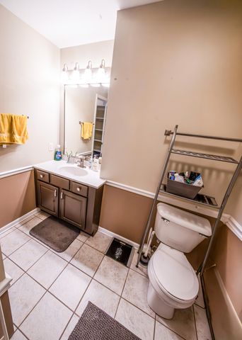 130 Polly Lane, Hobart, IN 46342