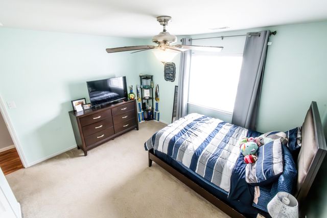 130 Polly Lane, Hobart, IN 46342