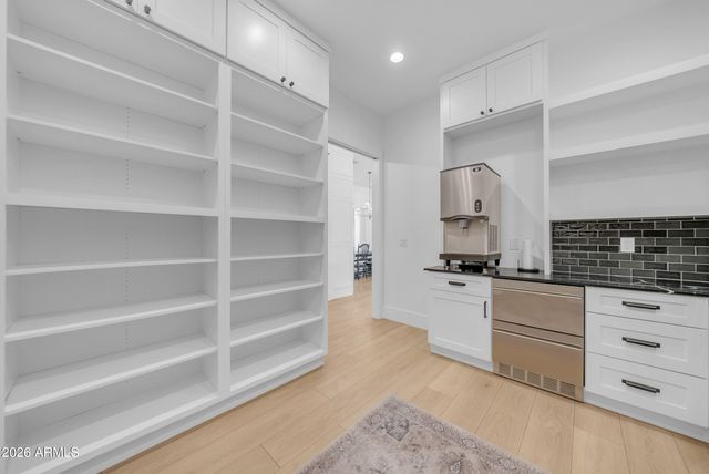2265 E BONANZA Road, Gilbert, AZ 85297