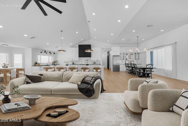 2265 E BONANZA Road, Gilbert, AZ 85297