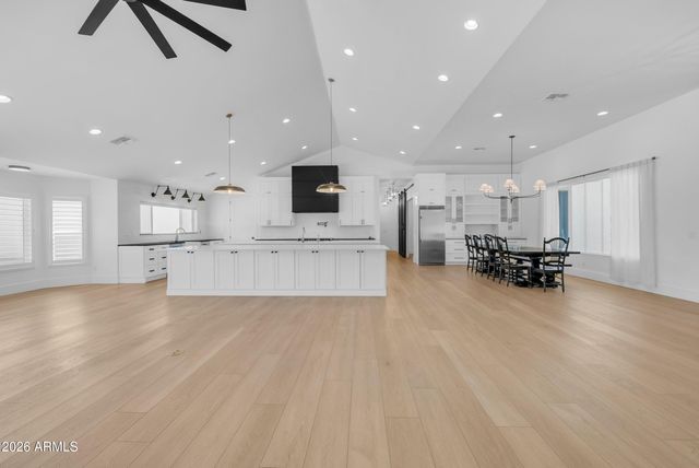 2265 E BONANZA Road, Gilbert, AZ 85297