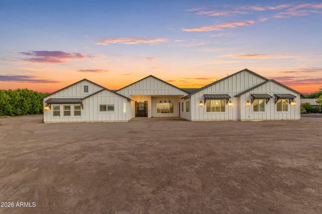 2265 E BONANZA Road, Gilbert, AZ 85297