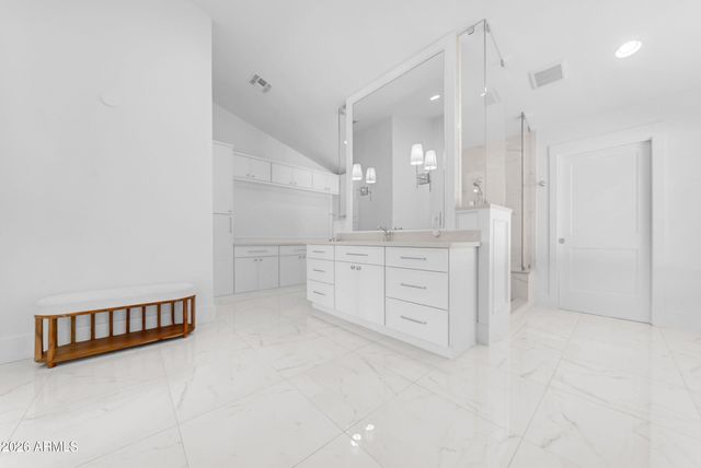 2265 E BONANZA Road, Gilbert, AZ 85297