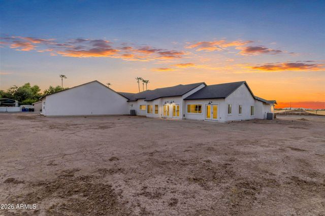 2265 E BONANZA Road, Gilbert, AZ 85297