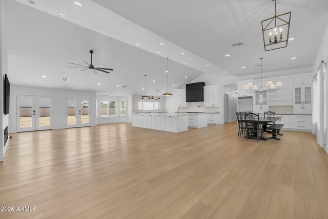 2265 E BONANZA Road, Gilbert, AZ 85297