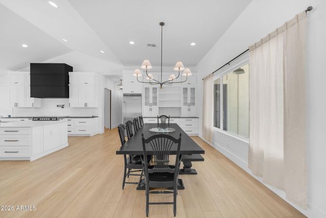 2265 E BONANZA Road, Gilbert, AZ 85297