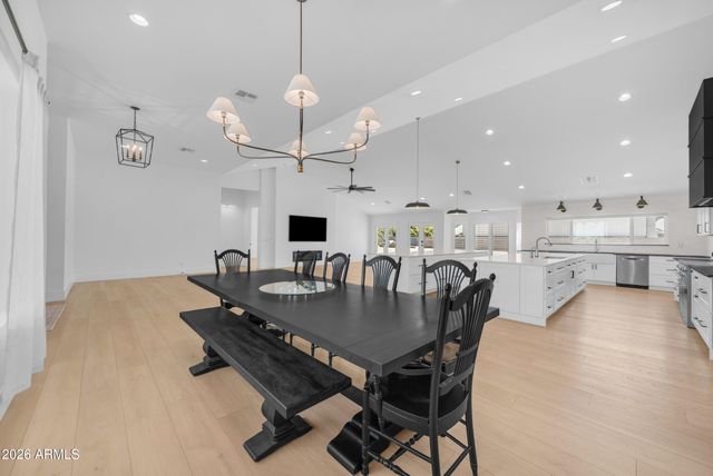 2265 E BONANZA Road, Gilbert, AZ 85297