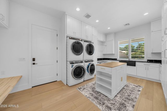 2265 E BONANZA Road, Gilbert, AZ 85297