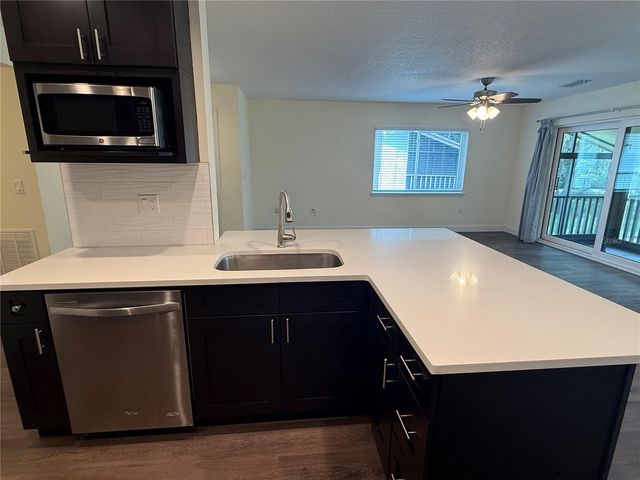 514 LONGFELLOW COURT C, Safety Harbor, FL 34695