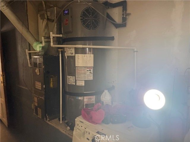 122 E Bowen, Perris, CA 92571