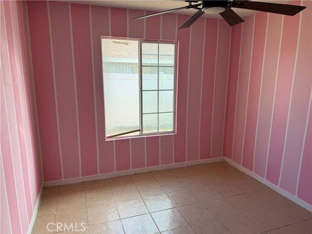 122 E Bowen, Perris, CA 92571