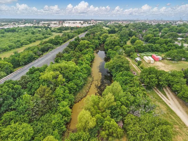 1205 N Mill Street, Lewisville, TX 75057
