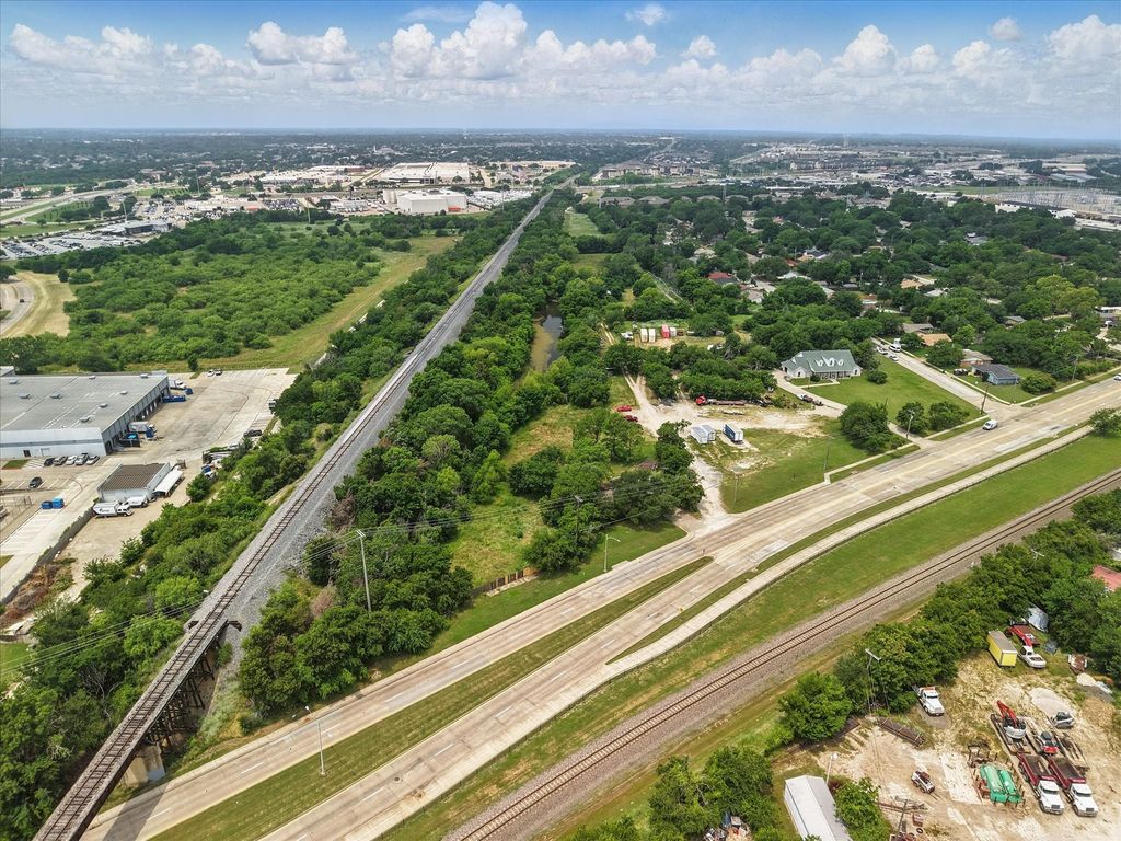 1205 N Mill Street, Lewisville, TX 75057