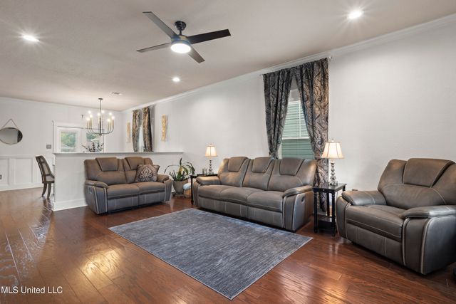 13090 Pine Valley Lane, Biloxi, MS 39532