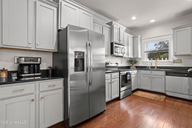 13090 Pine Valley Lane, Biloxi, MS 39532