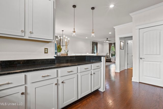 13090 Pine Valley Lane, Biloxi, MS 39532