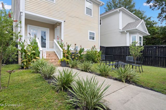 13090 Pine Valley Lane, Biloxi, MS 39532