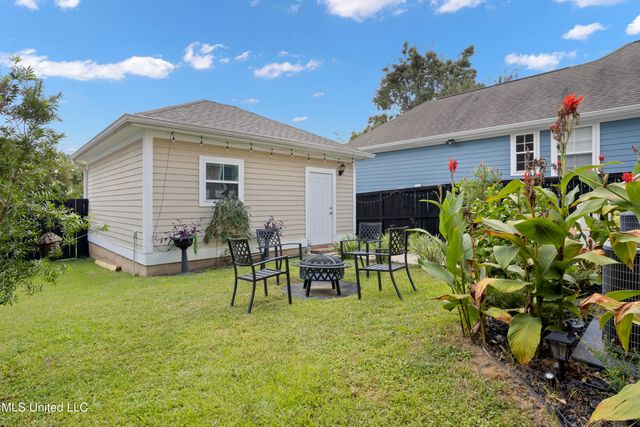 13090 Pine Valley Lane, Biloxi, MS 39532