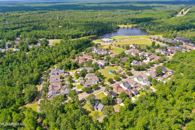 13090 Pine Valley Lane, Biloxi, MS 39532
